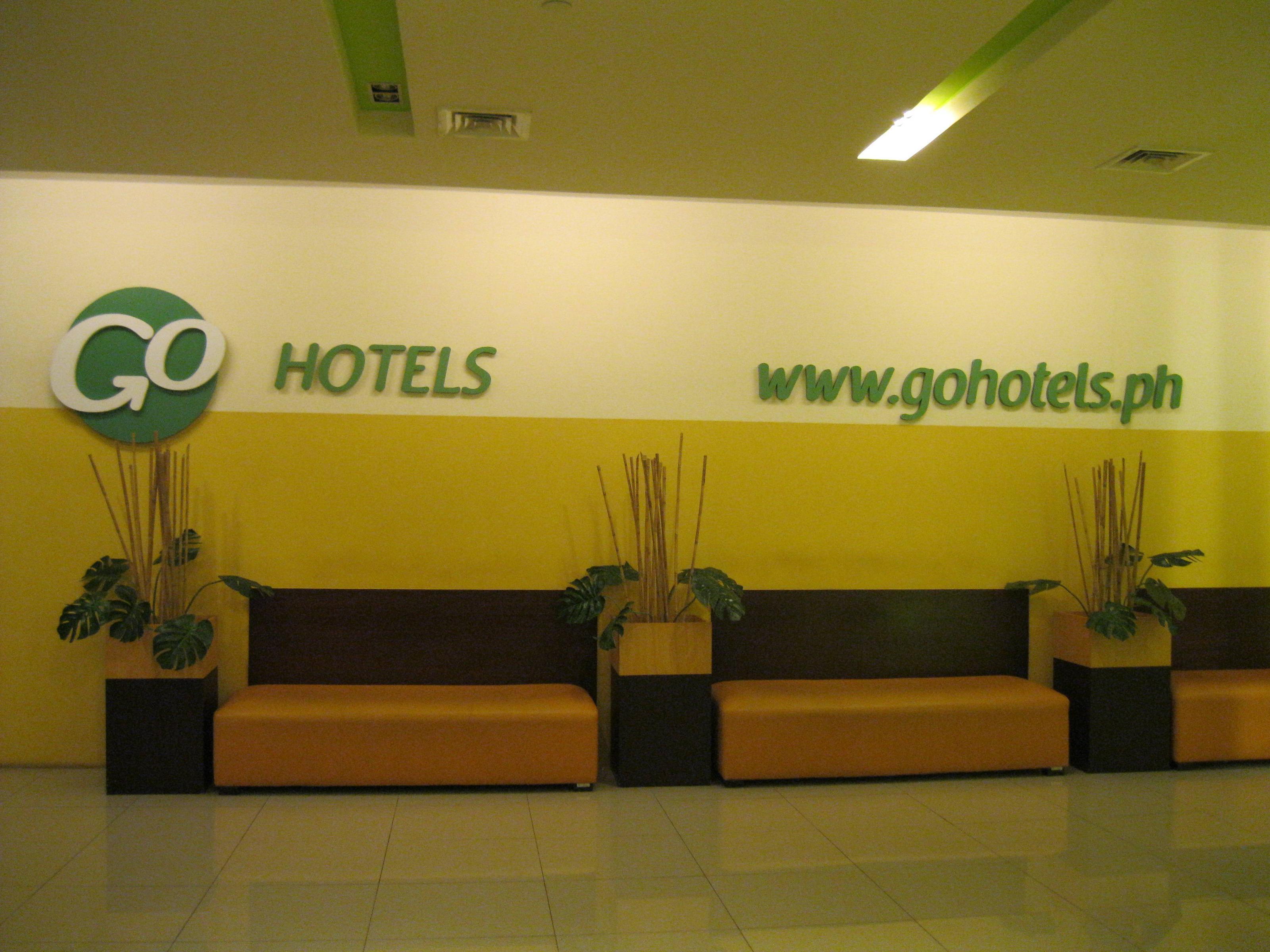 Go Hotels Plus Мандалуйонг Экстерьер фото