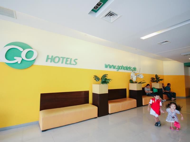 Go Hotels Plus Мандалуйонг Экстерьер фото